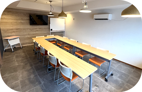 中会議室　レイアウト・コの字型配置