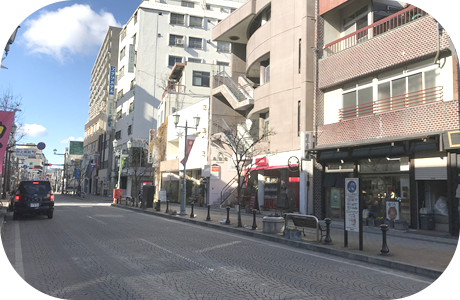 ビルのある慈光通り